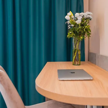 Speranta Hotel - Free Beach & Free Parking Hotel
