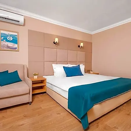 Speranta Hotel - Free Beach & Free Parking Hotel 4*